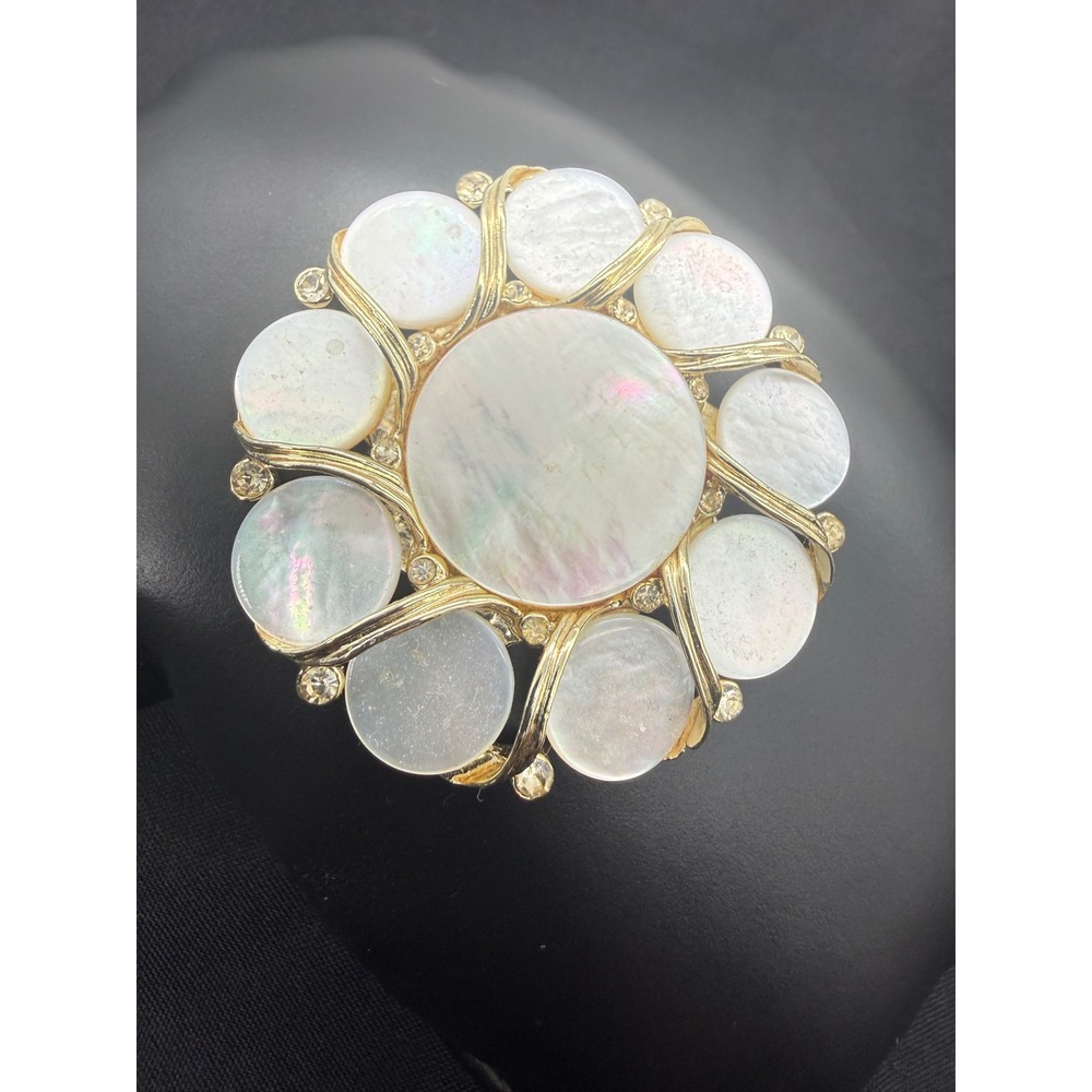 Lisner Vintage Mother of Pearl Rhinestone Gold Tone Sunburst Flower Brooch Pin